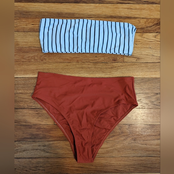 SHEIN Swim Striped Strapless Top With Solid Bottoms Bathing Suit